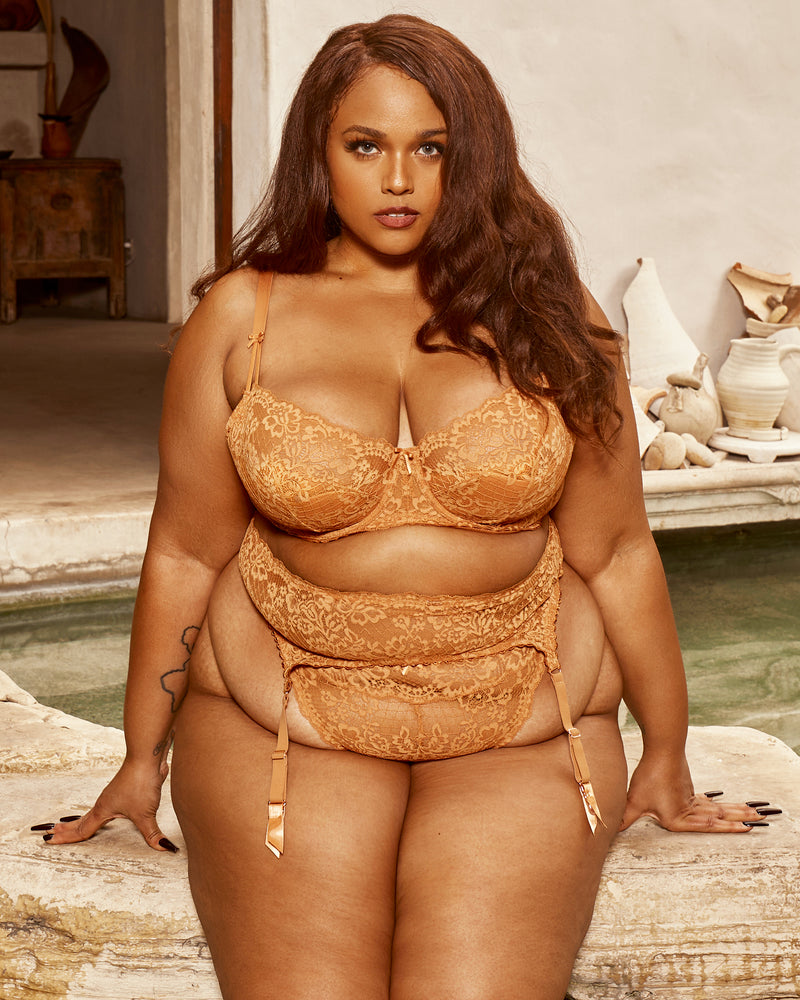 Love, Vera Nude Allover Floral Lace Teddy Butter Toffee